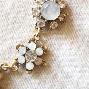 Loft flower necklace